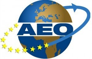 Logotipo de AEO que identifica la certificación de Operador Económico Autorizado.