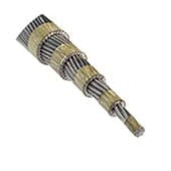 Vista en detalle de un conductor de aluminio multifilamento con múltiples capas de aislamiento dieléctrico escalonadas.